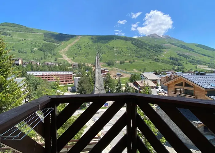 1 Bedroom Appt With Mountain Views Apartament