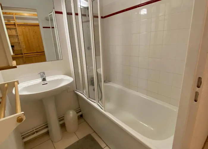 Apartament 1 Bedroom Appt With Mountain Views